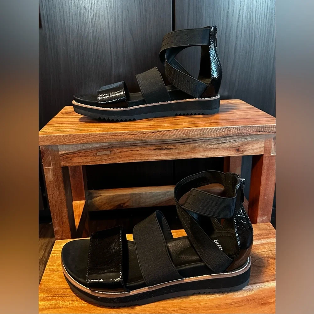 Eileen Fisher Klay Patent Stretch Wedge Sandal in Black. Size 7.5.